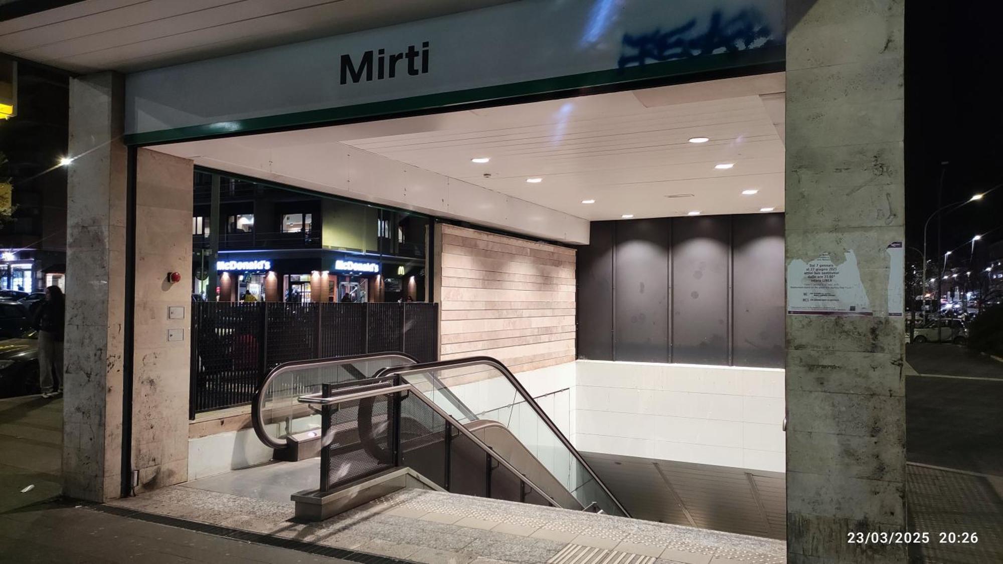 Metro Mirti Rome Suite Екстериор снимка